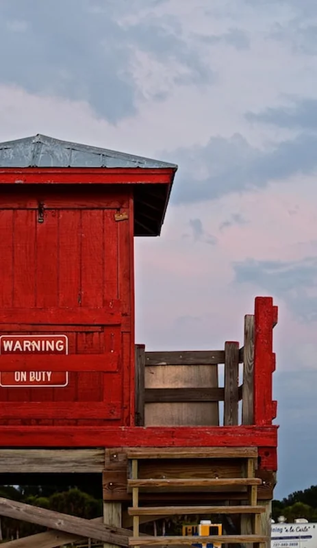 Zbudowana konstrukcja na tle nieba