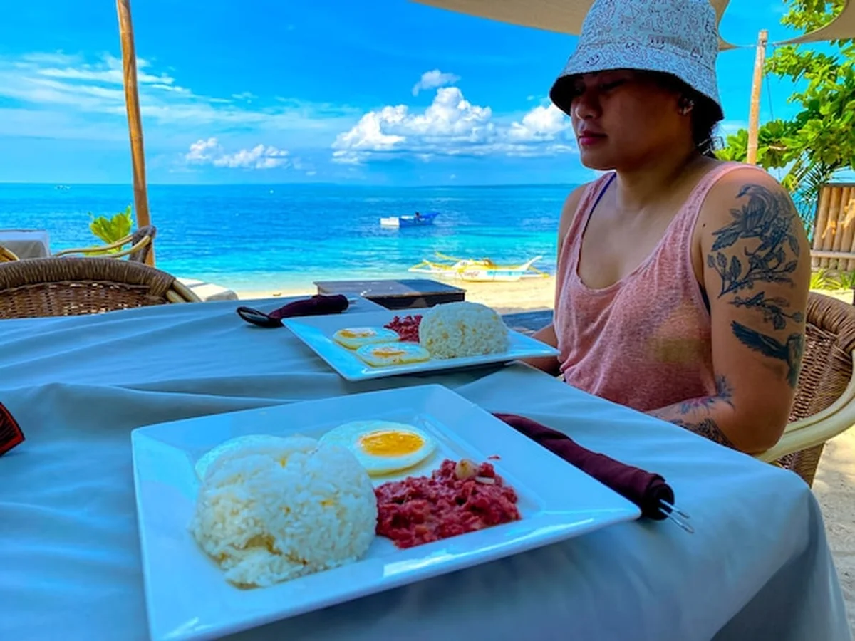 Śniadanie na wyspie Hippocampus Malapascua