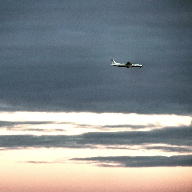 Jak sprawdzić, gdzie jest samolot? Śledzenie lotów online