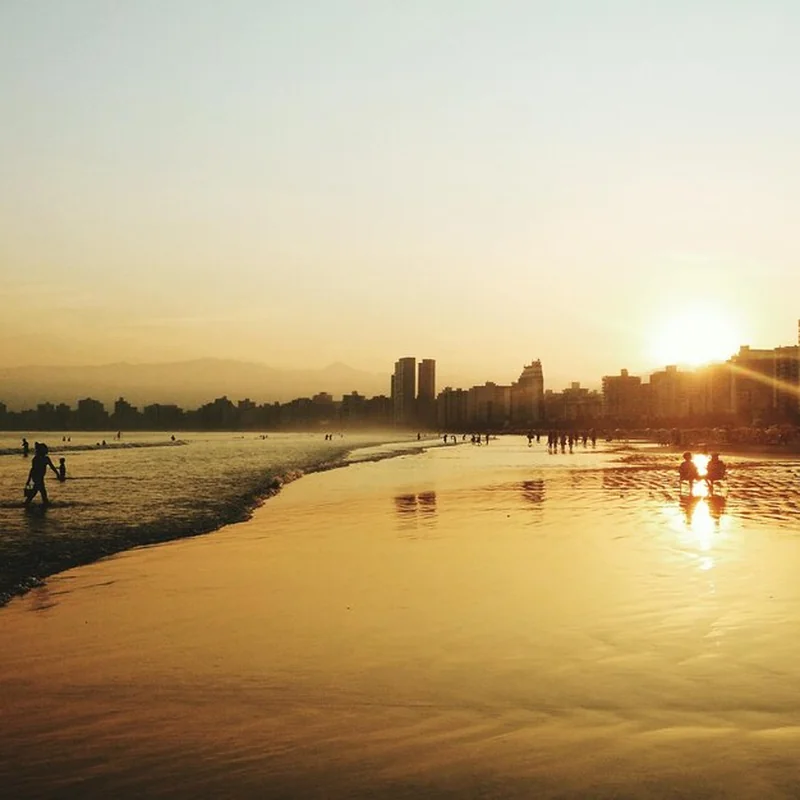 Najpiękniejsze miasta nad morzem – odkryj turystyczne atrakcje